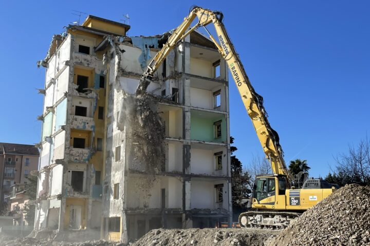 ferro di cavallo demolito