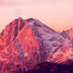 Il massiccio del Gran Sasso, al centro del dossier per la candidatura a Patrimonio Immateriale dell’Umanità UNESCO presentato al Santuario di San Gabriele. L’iniziativa è stata promossa dal GAL Gran Sasso Laga con il sostegno della Regione Abruzzo