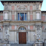 Facciata del Tribunale di Avezzano, uno dei quattro uffici giudiziari abruzzesi prorogati fino al 2027 dal DL Giustizia. Il provvedimento, approvato dal Consiglio dei Ministri, tutela la giustizia territoriale nelle aree interne dell’Abruzzo."