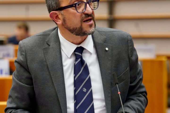 Il sindaco dell’Aquila Pierluigi Biondi