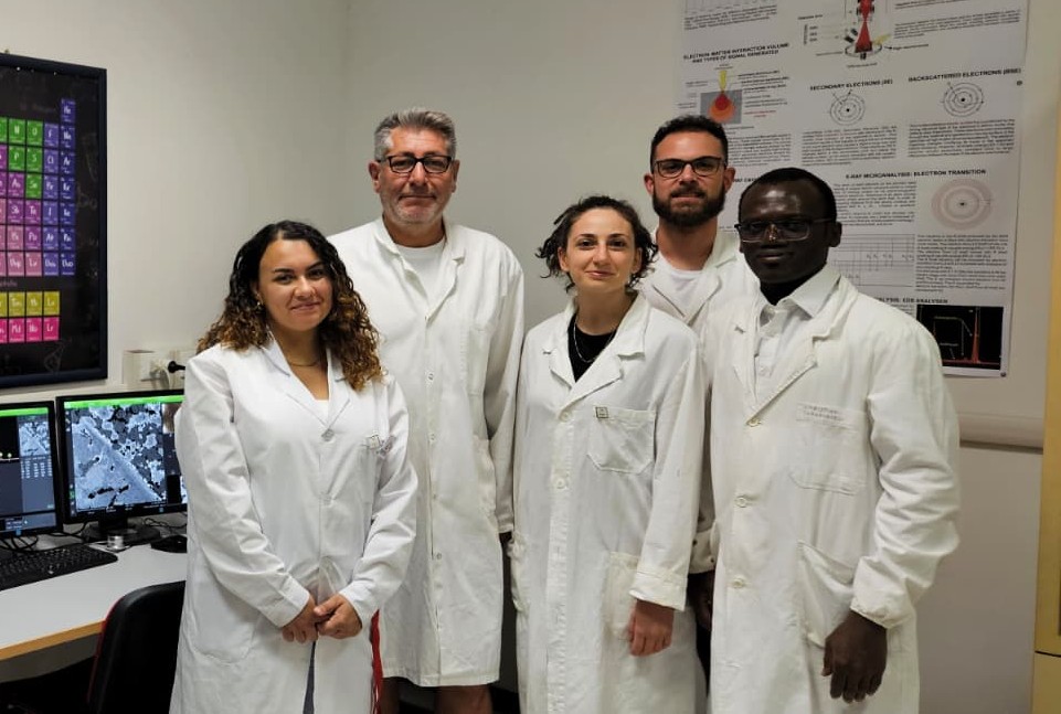 IL GRUPPO DI RICERCA interessato al progetto di pulizia del mare Aqualis