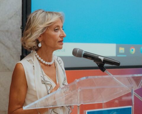 L’assessore regionale alle attività produttive Tiziana Magnacca è intervenuta oggi all’incontro con la Marelli Sulmona per discutere del futuro dello stabilimento e delle prospettive occupazionali