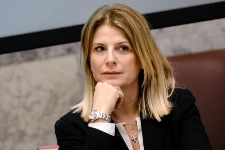 Il sottosegretario Fausta Bergamotto è delegata a rappresentare il governo al corteo della bolla e alla cerimonia di apertura della Porta Santa