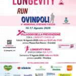 Locandina ufficiale della Longevity Run – Summer Edition 2025: al centro sport, prevenzione e benessere, con appuntamento il 16 e 17 agosto a Ovindoli. Colori vivaci e simboli dinamici per promuovere uno stile di vita sano tra natura e montagna.