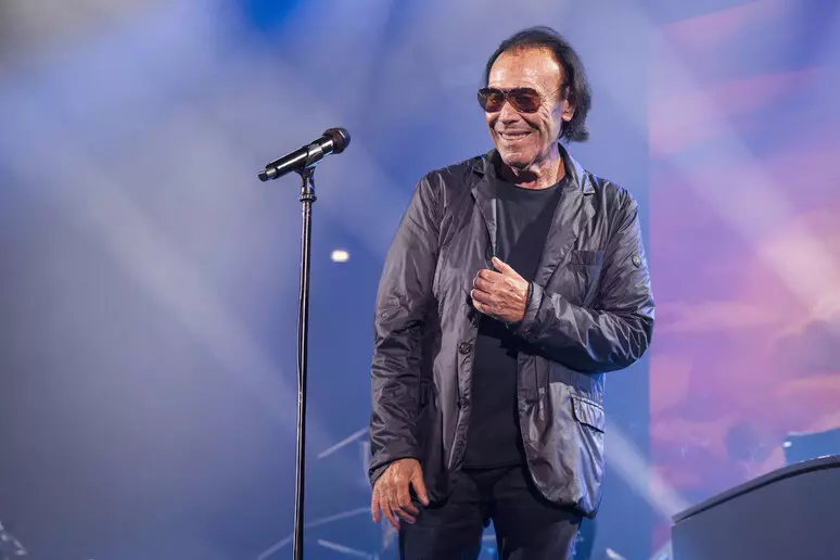 Antonello Venditti, protagonista del concerto finale della Perdonanza Celestiniana 2025, porterà a Collemaggio i suoi grandi classici