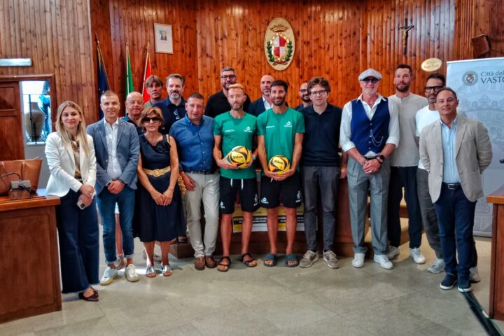 la presentazione del campionato di beach volley a vasto