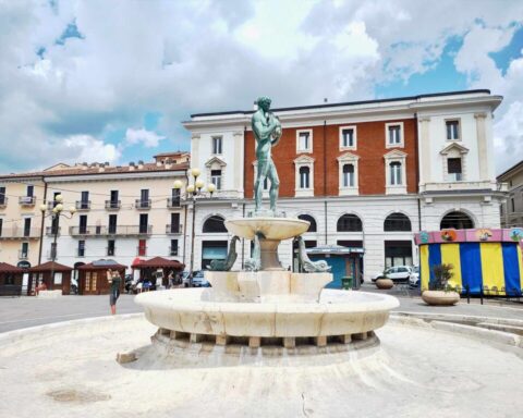 Il Comune dell’Aquila acquista un macchinario di ultima generazione per la pulizia dei percorsi urbani