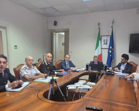 RIUNIONE IN prefettura per coordinare gli interventi di disinnesco di una bomba a Miglianico