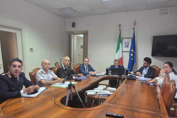 RIUNIONE IN prefettura per coordinare gli interventi di disinnesco di una bomba a Miglianico