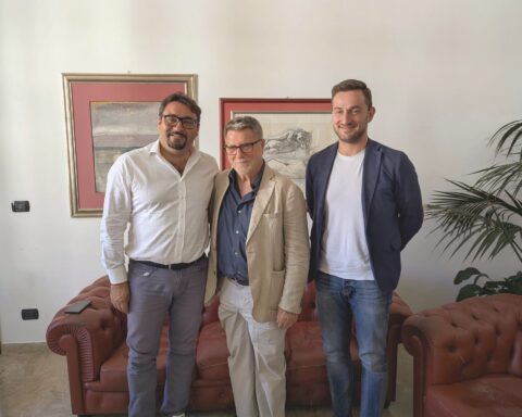 Il sindaco D’Alberto e l’assessore Filipponi presentano la nuova organizzazione: a Silvio Araclio l’incarico di guidare il concorso, con 120mila euro stanziati per tre anni e l’obiettivo di rafforzare identità e apertura al territorio