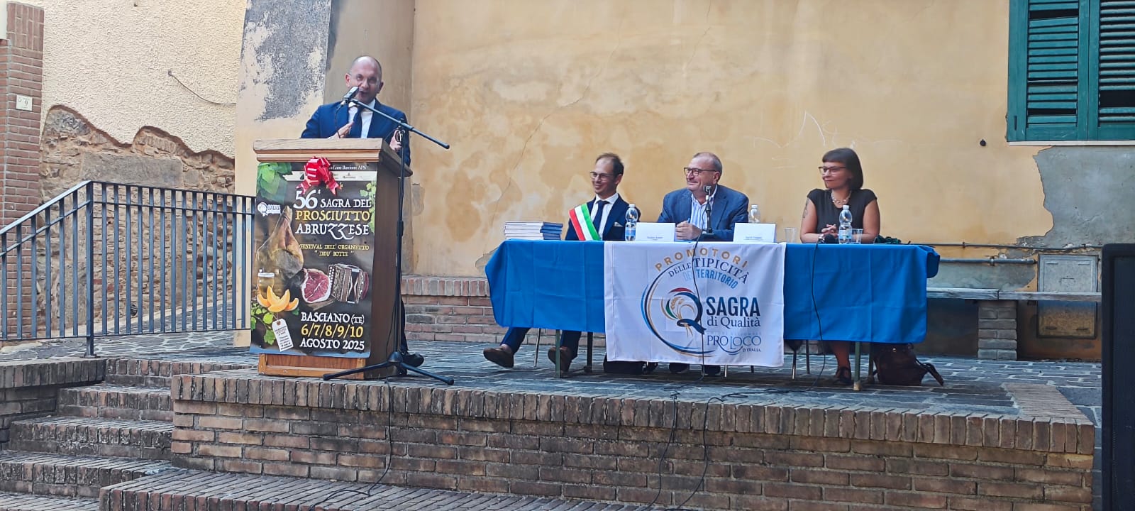 Durante la 56ª Sagra del Prosciutto il taglio del nastro delle rinnovate piazza Vittorio Emanuele e Largo Viola, Castelli: «Opere che uniscono comunità, identità e futuro»