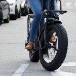bicicletta elettrica per strada