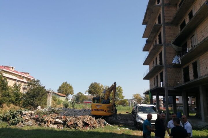 demolizione palazzi clerico a pescara