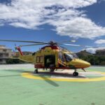 elicottero di soccorso nella piazzola dell'ospedale di pescara con medici a bordo