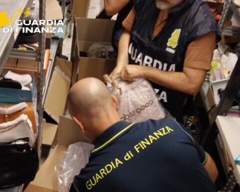 contraffazione guardia di finanza