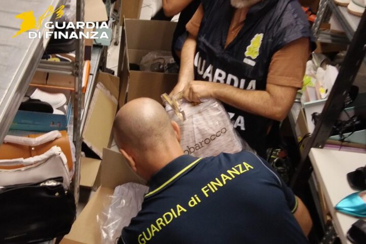 contraffazione guardia di finanza
