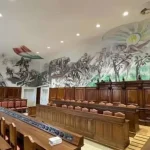 L’aula consiliare del Comune dell’Aquila rimasta vuota: la seduta è saltata per mancanza del numero legale, con soli 15 consiglieri presenti