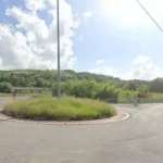 La foto mostra la rotatoria sulla provinciale “Amiternina” a Pagliare di Sassa, punto interessato dai lavori di messa in sicurezza. L’intervento riguarda l’area antistante la scuola “Gianni Rodari”, frequentata dagli alunni di tutto il comprensorio.