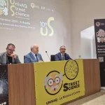 Conferenza di presentazione a Palazzo Margherita de La Notte dei Ricercatori e di Univaq Street Science 2025, con amministratori e rappresentanti del mondo scientifico.