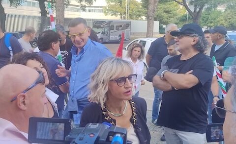 presidio lavoratori aura l'aquila a pescara