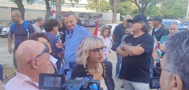 presidio lavoratori aura l'aquila a pescara