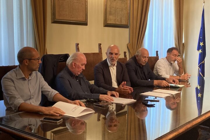 Pescara Energia denuncia: "Falsità sulla vendita delle reti gas". Esposto in Procura contro le accuse