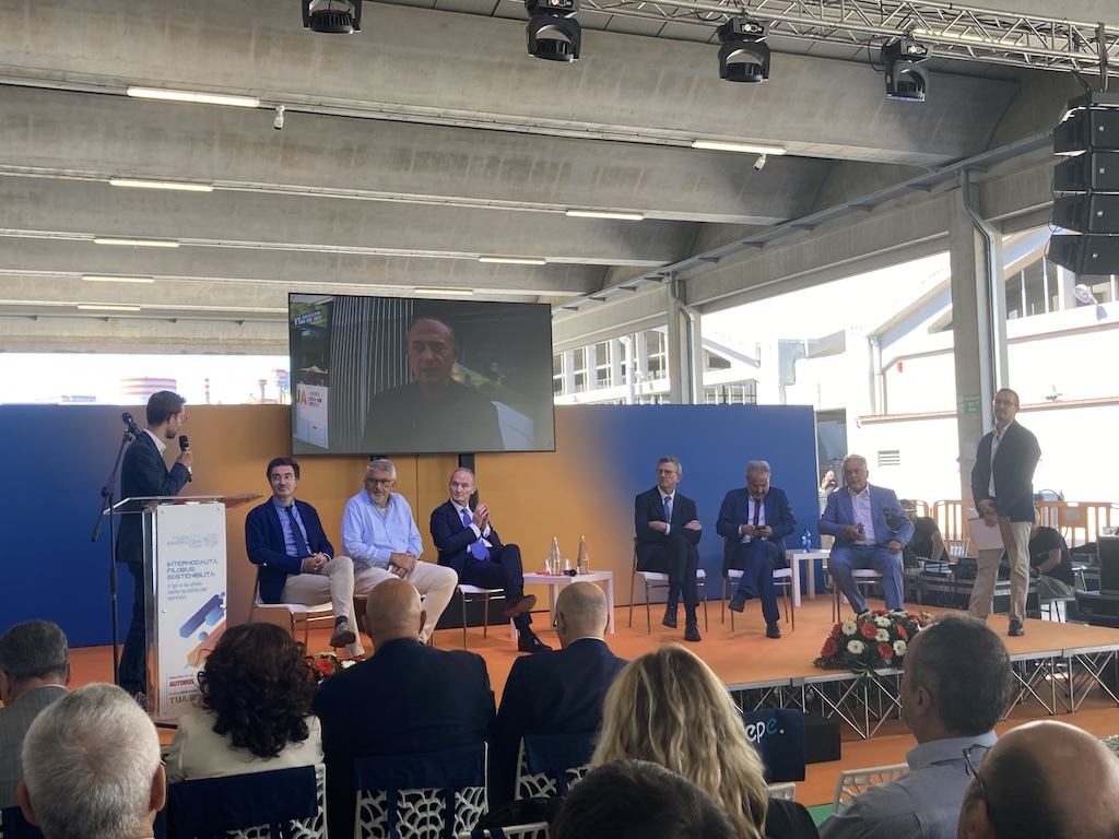 Pescara, dieci anni di TUA tra bilanci e progetti: “Filovia best practice europea”