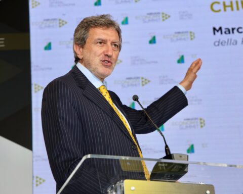 Si è conclusa la quinta edizione dell’Abruzzo Economy Summit di Pescara con l’intervento del Presidente della regione, Marco Marsilio