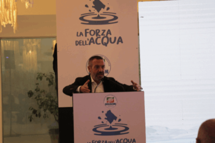 Sospiri: «Da qui parte il progetto della Regione Abruzzo: non è pensabile mantenere sei gestori, una frammentazione che indebolisce il servizio»