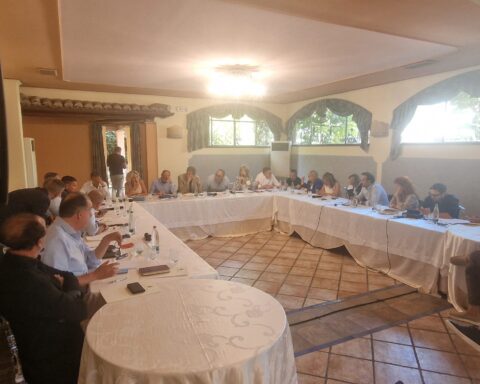 Nel vertice di Teramo il governatore ribadisce l’impegno del centrodestra. In agenda anche l’allargamento della Giunta e la riforma del ciclo idrico integrato
