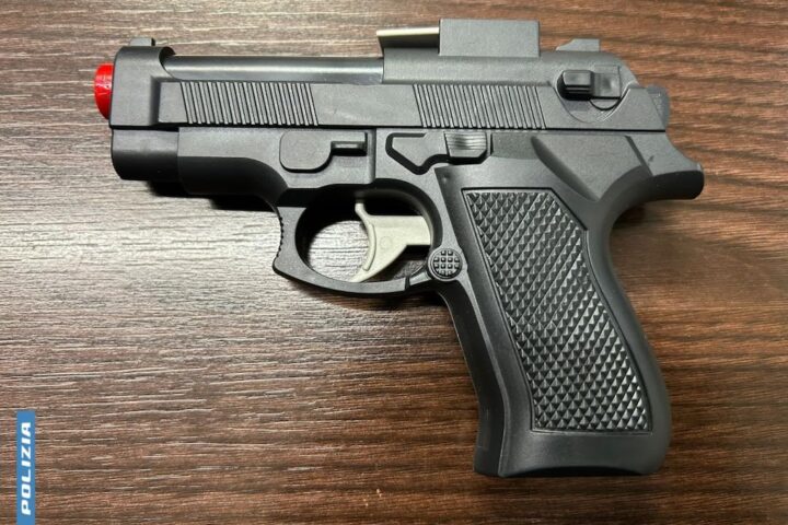 pistola giocattolo