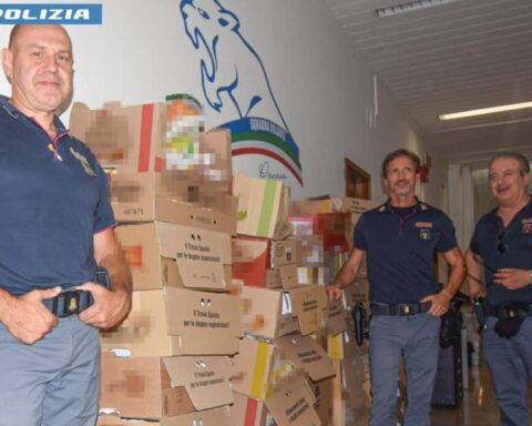 merce rubata e poliziotti di pescara