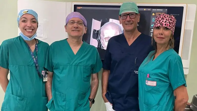 Intervento a Pescara, ricostruiti cranio e orbita a 21enne Aveva un tumore fibro-osseo. Asl, caso raro e complesso