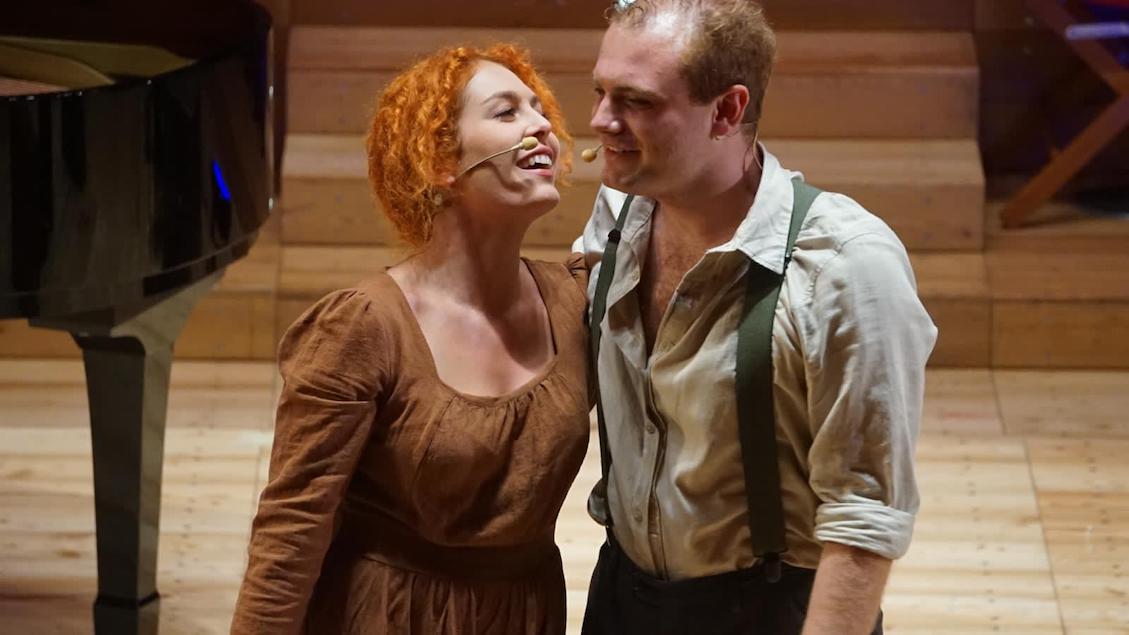 Al festival Dannunziano di Pescara va in scena “Esuli”, uno spettacolo necessario per conservare e rinnovare la memoria della tragedia degli italiani e di tutte le vittime delle foibe, dell'esodo dalle loro terre degli istriani, fiumani e dalmati nel secondo dopoguerra e della più complessa vicenda del confine orientale