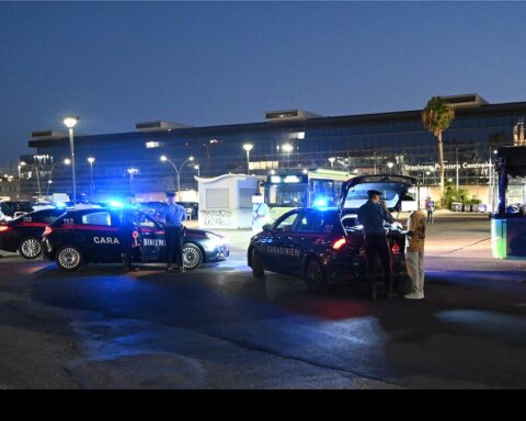 Posto di controllo stazione centrale Pescara Carabinieri