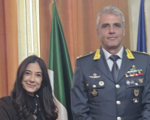 Generale Mendella e il Viceprefetto Vicario, la dottoressa Marisa Amabile