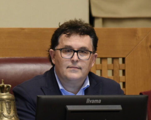 **Sanità regionale, sospesa la gara da 163 milioni per la manutenzione elettromedicale: Blasioli denuncia criticità, la Regione replica