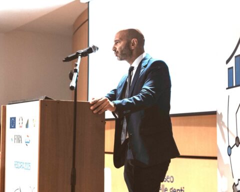 Il presidente della FiRA, Giacomo D’Ignazio, nel convegno sulle finanziarie regionali
