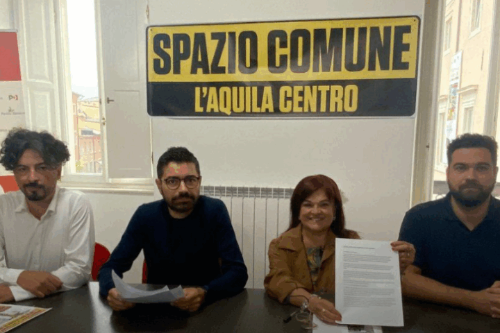 Esponenti del Partito democratico durante una conferenza stampa