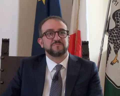 Il sindaco dell’Aquila Pierluigi Biondi replica alle opposizioni sul caso dell’Agenzia delle Dogane