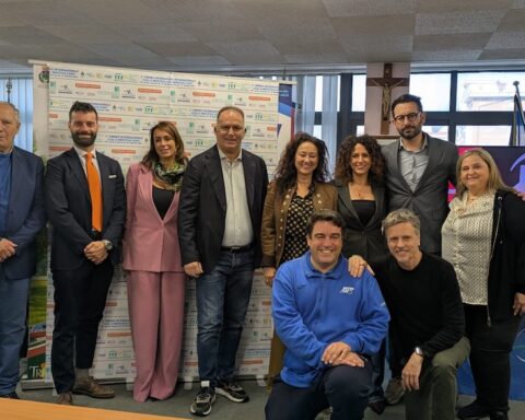 presentazione torneo tennis in carrozzina Montesilvano