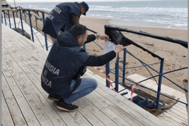 Revocata concessione balneare ad uno storico stabilimento di Pescara