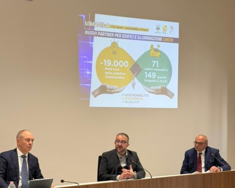L’Aquila, presentato il maxi piano di illuminazione Green da 24 milioni