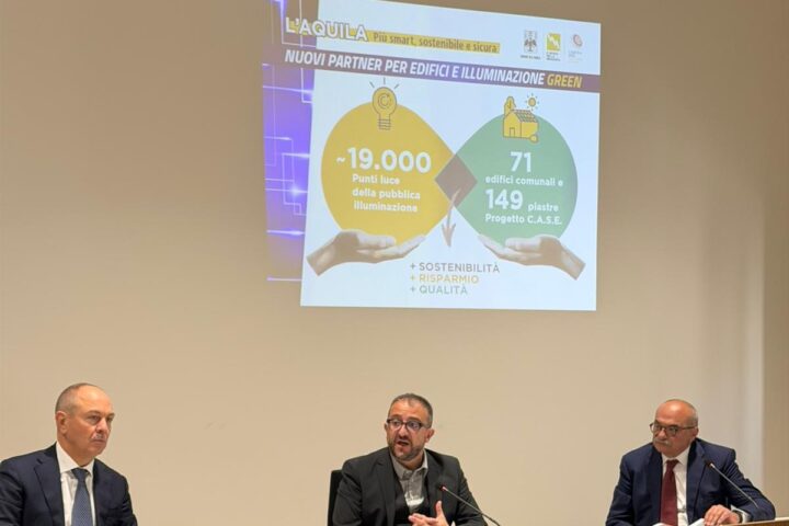 L’Aquila, presentato il maxi piano di illuminazione Green da 24 milioni