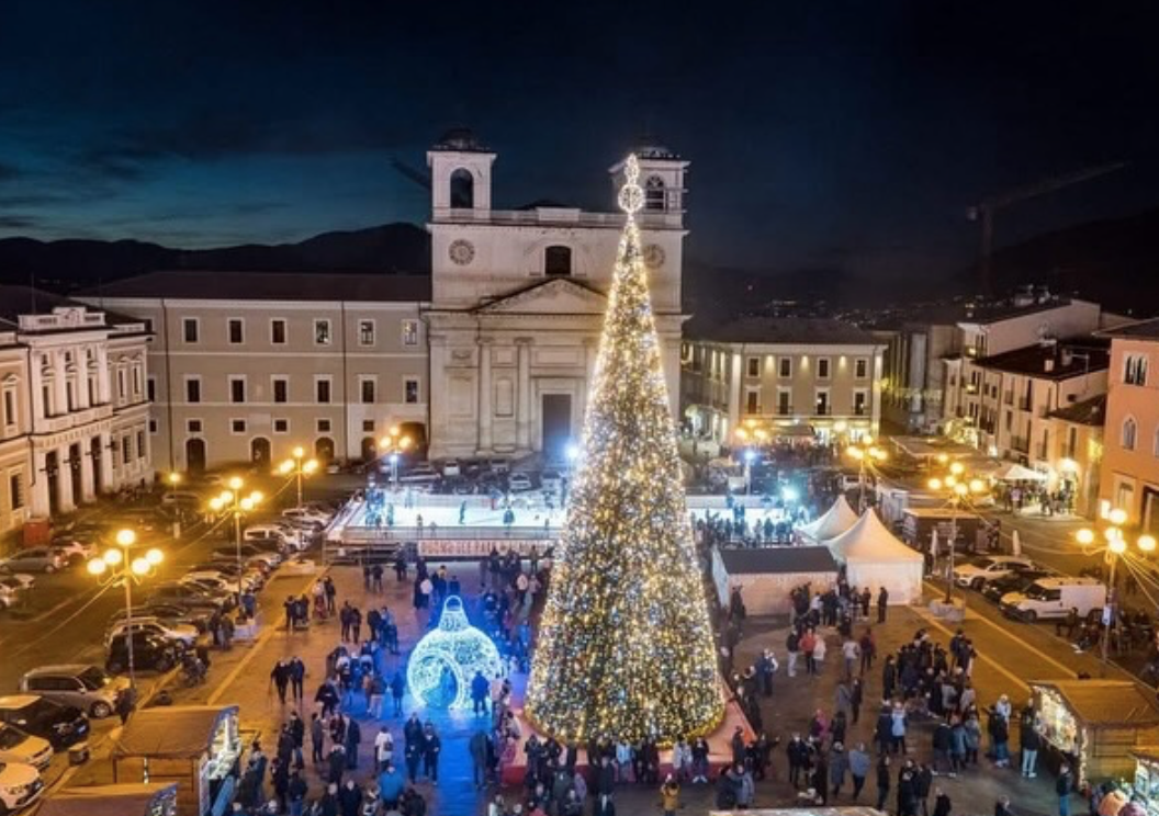 C’è tempo fino al 7 novembre per presentare al Comune dell’Aquila le proposte di eventi da inserire nel cartellone delle iniziative culturali delle prossime festività natalizie