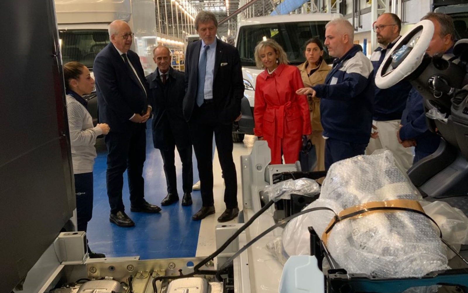 Marsilio in visita allo stabilimento Stellantis di Atessa incontra i vertici dell'azienda