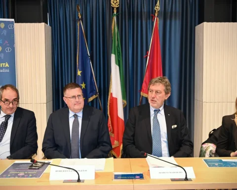 Presentata a Pescara la nuova rete degli uffici di prossimità regionali