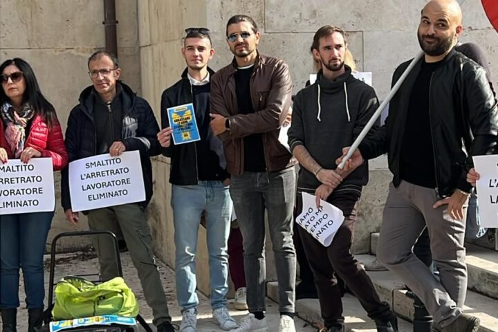 Manifestazione precari giustizia Pescara