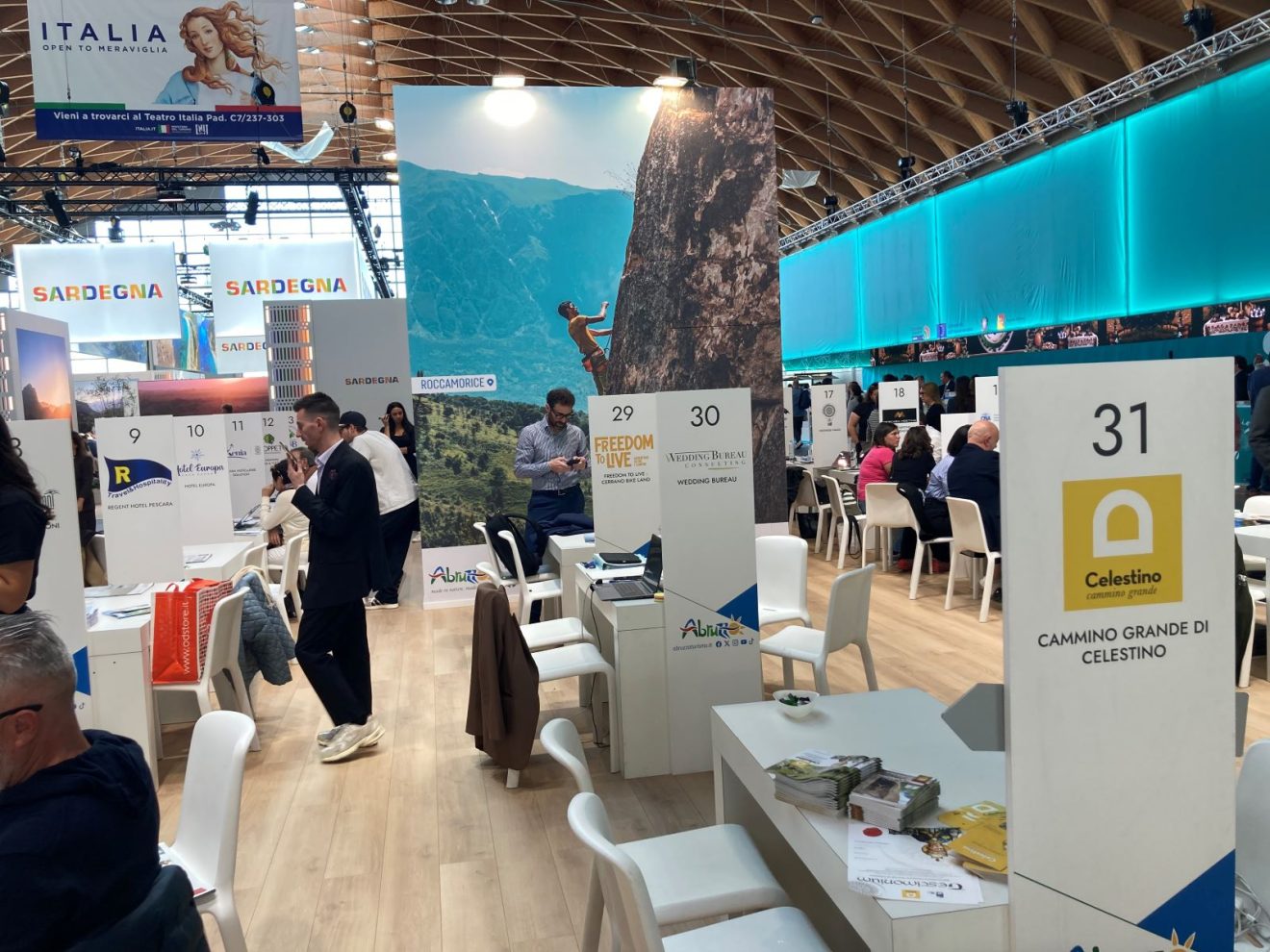 Lo stand dell’Abruzzo alla TTG di Rimini, fiera del turismo