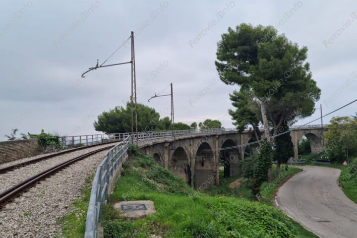 Il tracciato ferroviario della ex Sangritana diventerà una pista ciclabile. I lavori inizieranno entro l’autunno 2025